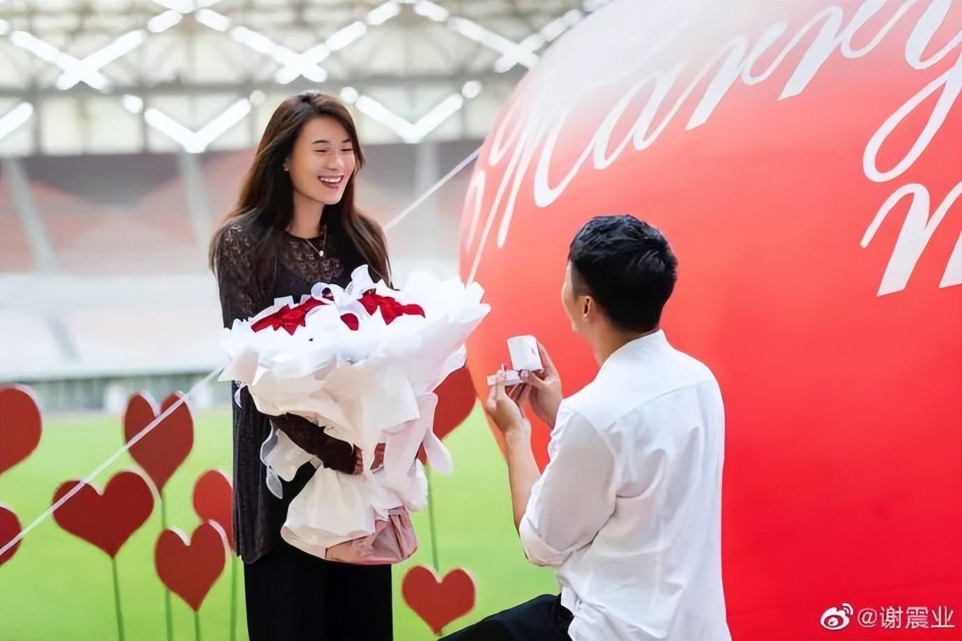 “亚洲飞人”谢震业夺金!与苏炳添齐名,迎娶跳远女王:爱情和体育一样,爱了就是一生