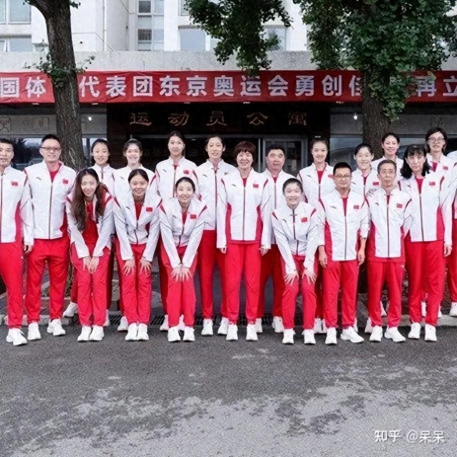 中国女排绝不认输 决胜局12:9领先,俄罗斯以为稳赢,-中国女排不服输