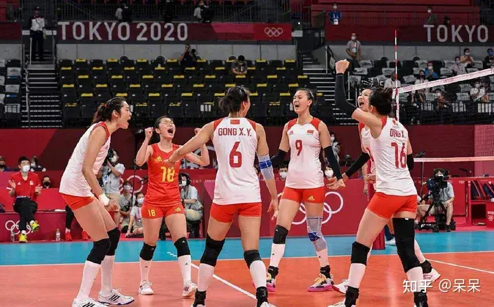 中国女排绝不认输 决胜局12:9领先,俄罗斯以为稳赢,-中国女排不服输