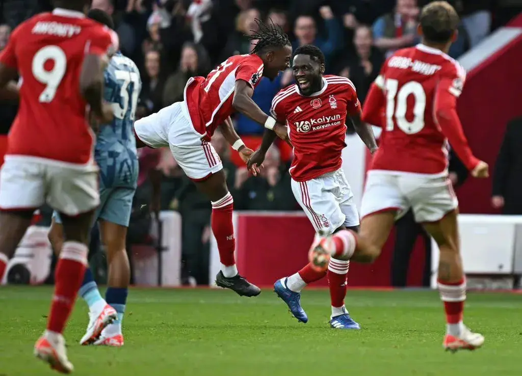 英超最新积分榜:利物浦1-1绝平升至第3,维拉0-2爆冷仍居第5!-英超积分榜第一