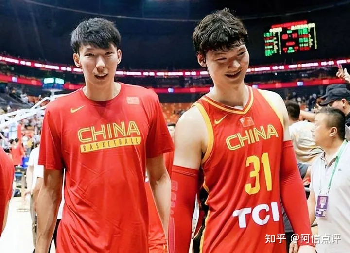 男篮亚运惹争议,周琦意外落选,2米23中锋接班,乔帅再用王哲林-中国男篮运动员周琦