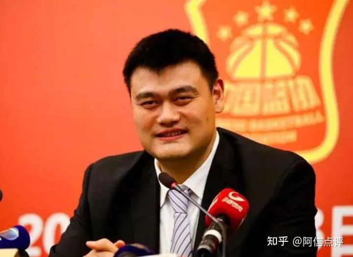 男篮亚运惹争议,周琦意外落选,2米23中锋接班,乔帅再用王哲林-中国男篮运动员周琦