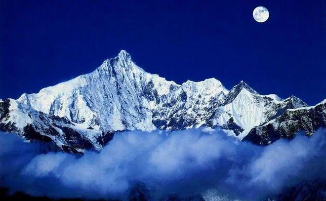 中国“最美的十大名山”之一、如今无人登顶的圣地——梅里雪山-中国国家地理杂志 中国最美十大名山