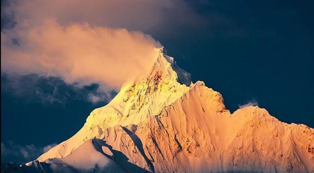 梅里雪山:藏传佛教四大神山之一,最让人向往的神秘之地!-梅里雪山在西藏还是云南