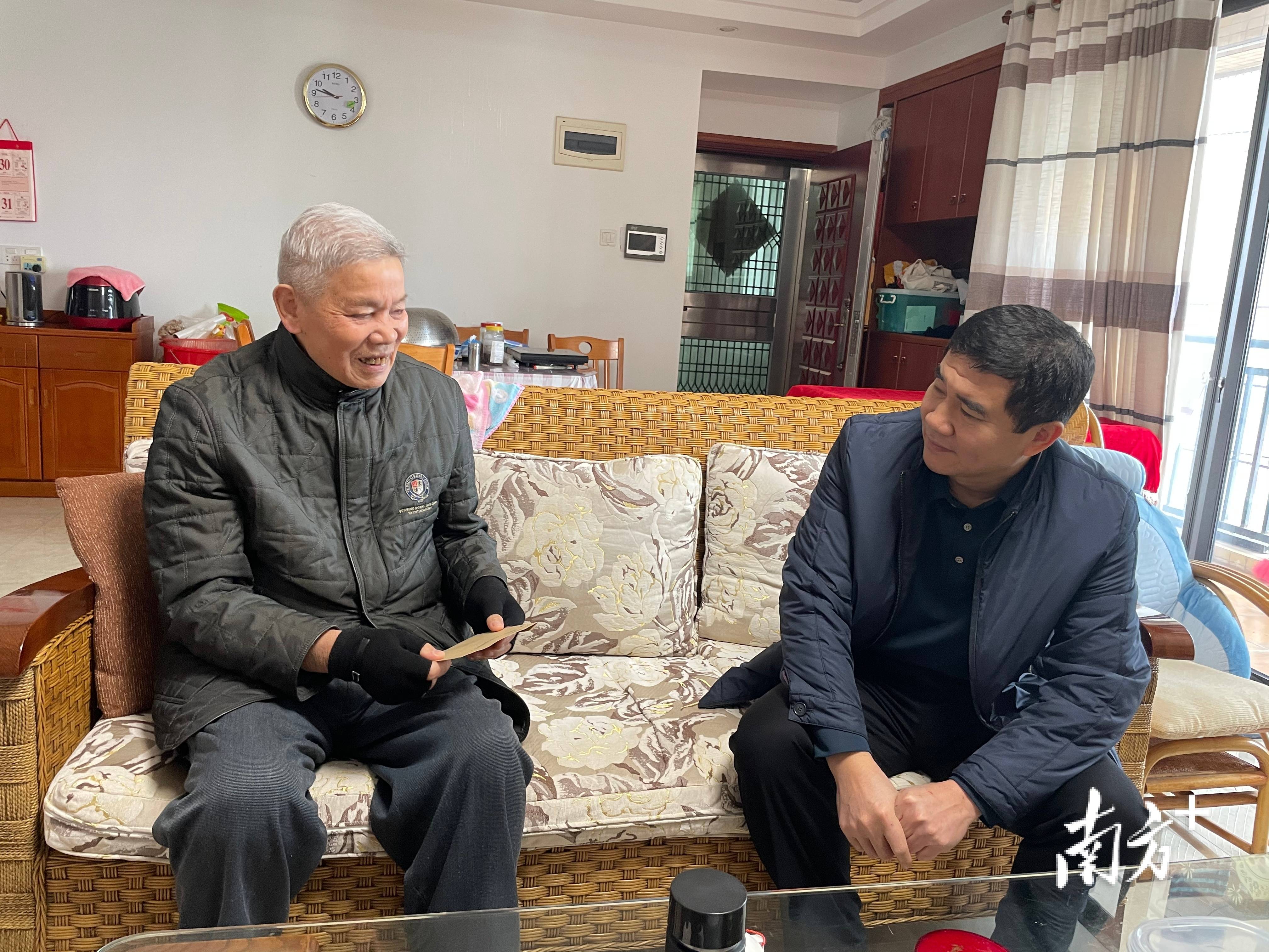 春节将至,梅县区检察院开展春节走访慰问活动-检察院大走访活动