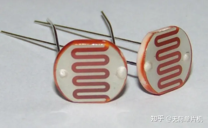 硬件基础-电阻概念及作用-电阻的功能特点及作用