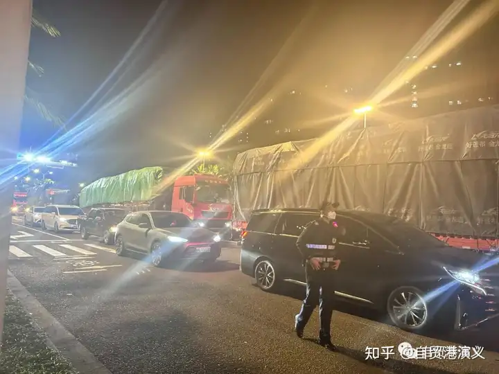 琼州海峡喜迎客流高峰，机会降临我们接住了吗？