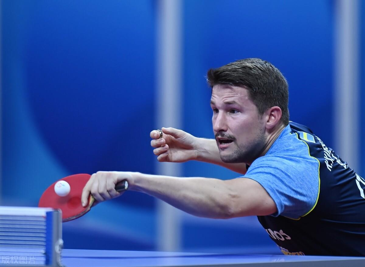 沙特大满贯爆大冷!男乒世界冠军0-3惨败一轮游,钱天一3-2大逆转