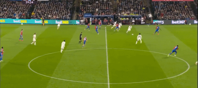 4-0,4-3!足坛疯狂一夜:曼联遭遇耻辱性双杀,法甲上演进球大战