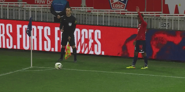 4-0,4-3!足坛疯狂一夜:曼联遭遇耻辱性双杀,法甲上演进球大战