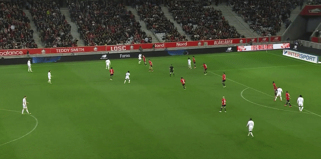 4-0,4-3!足坛疯狂一夜:曼联遭遇耻辱性双杀,法甲上演进球大战