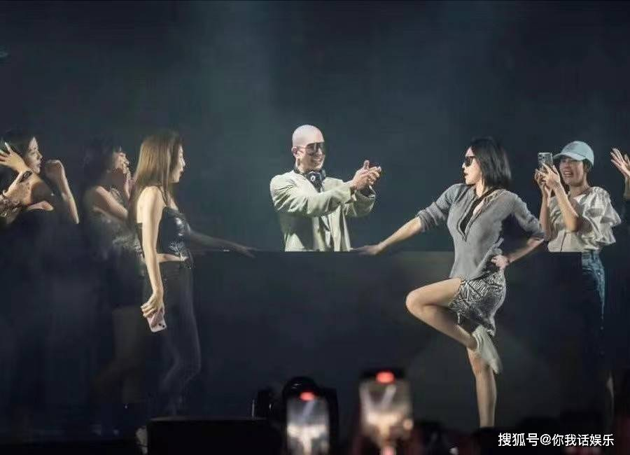 这就是大S对具俊晔最好的支持!具俊晔演出成功,大S出席庆功宴