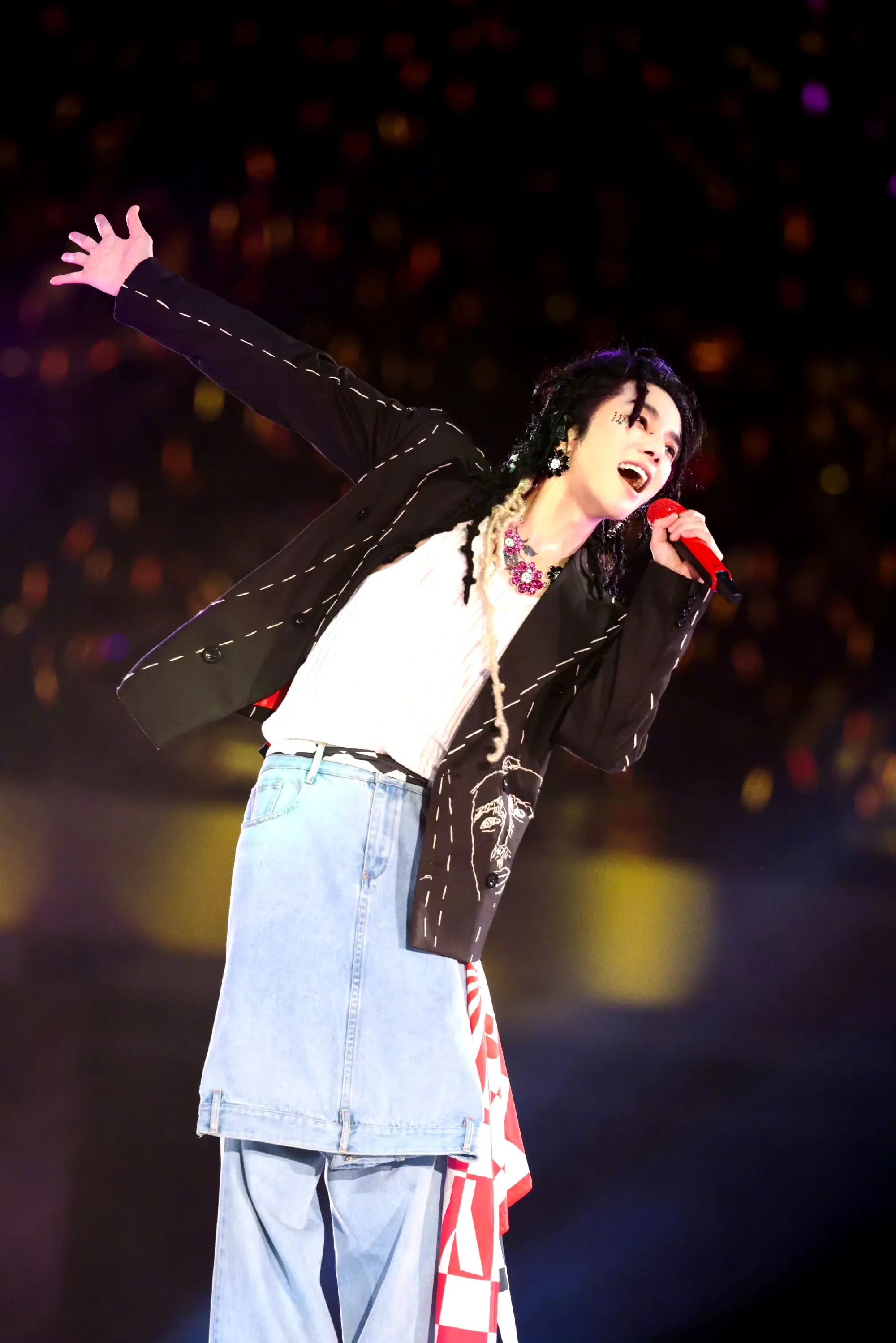 扬眉吐气!华晨宇被人民文娱表扬,这次,老天都在帮他