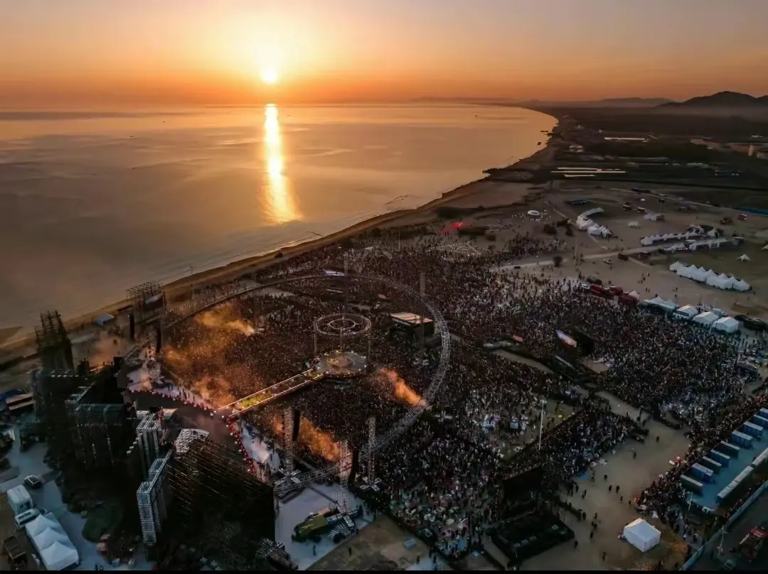 扬眉吐气!华晨宇被人民文娱表扬,这次,老天都在帮他