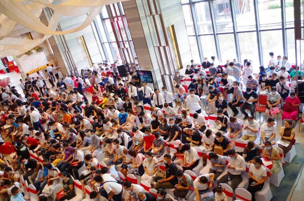 开发商涨价潮!北京楼盘价格瞬间飙升,购房者急着入市抢购