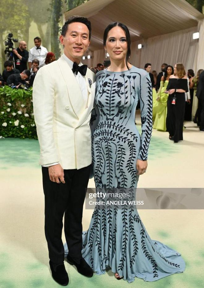 2024MetGala红毯:赞达亚抢眼吸睛,Jennie和邓文迪母女抢镜