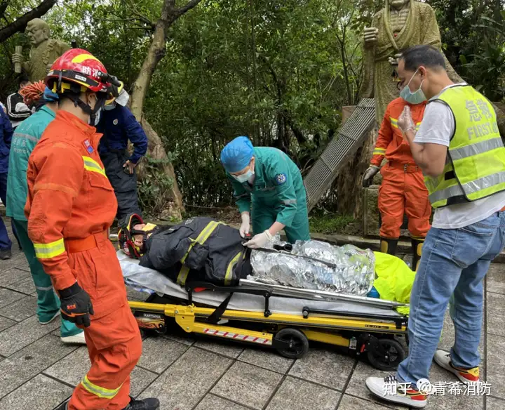 男子瀑布观景被困, 女子踏青摔倒昏迷....纵情山水勿忘安全