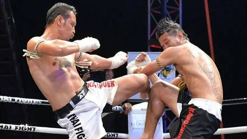 香港拳王归来!对决曾KO一龙的泰拳天王!