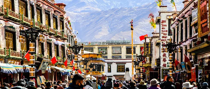 逃离疫情城市!旅游景区集体“爆雷”?