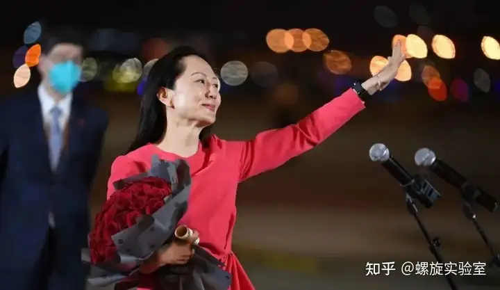 那个换掉王力宏代言的女人,开始接班娃哈哈了