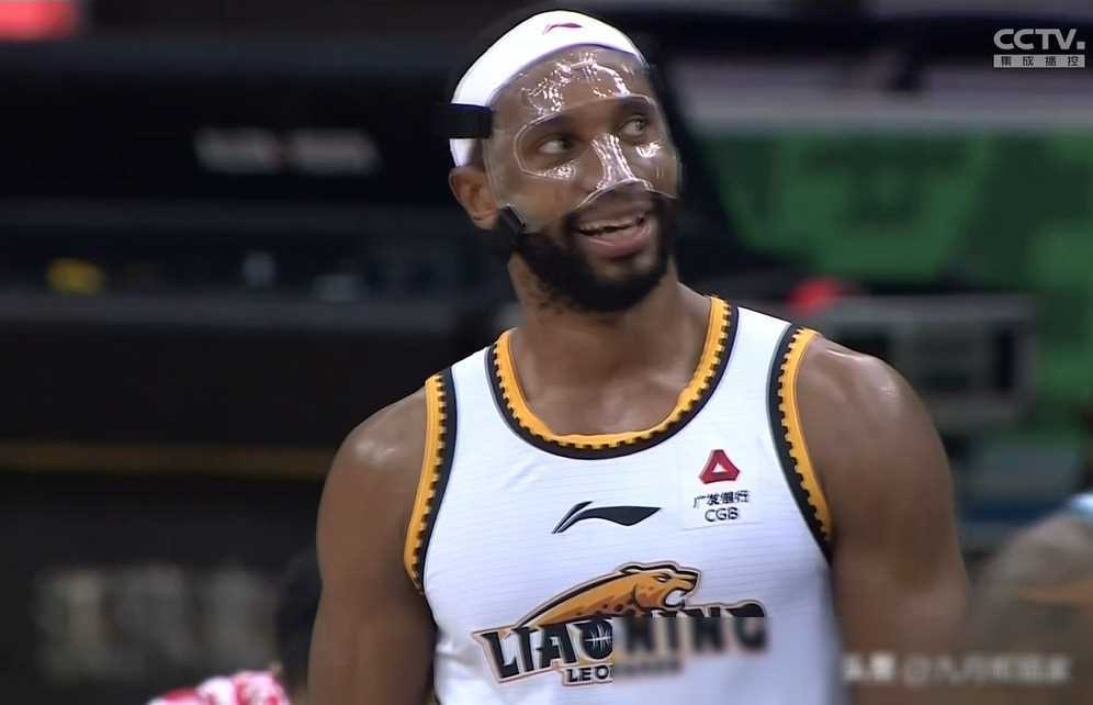 原创 《憾失良机!辽篮错失翻盘,葳少失误遭诟病》