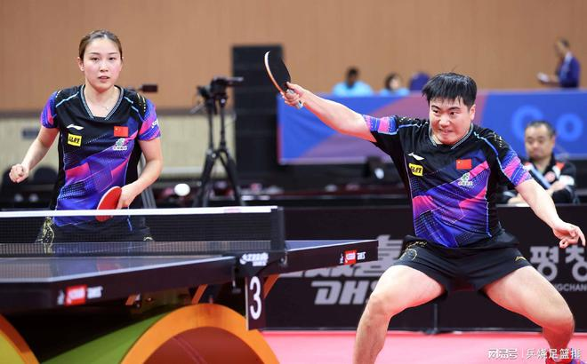亚锦赛双打:国乒包揽混双冠亚军,崑一横扫晋级,远迪涉险过关