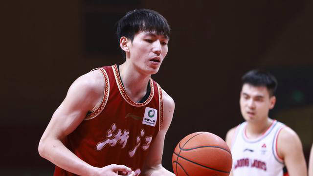 原创 CBA半决赛:新疆vs浙江,赵睿领衔对决