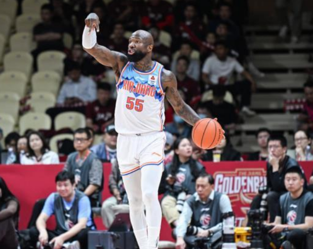 时隔五年重回CBA总决赛舞台!新疆男篮大比分3比1淘汰浙江男篮,阿不都沙拉木:还差四场