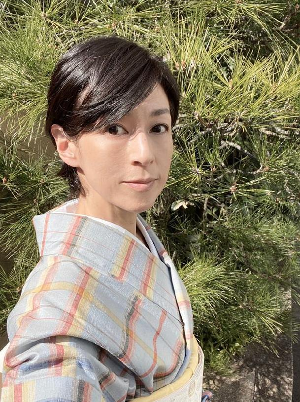 中年女人穿衣摆脱“大妈感”,4点“减龄妙招”,学会了超显气质