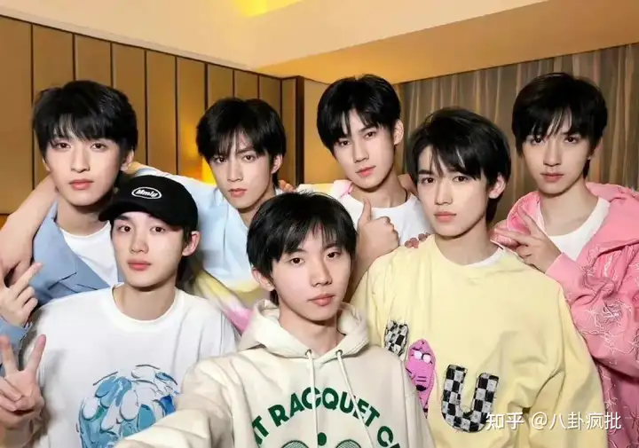 李易峰肇事逃逸?潘粤明女友?赵丽颖新剧必爆?红唇女星因瓜得福?