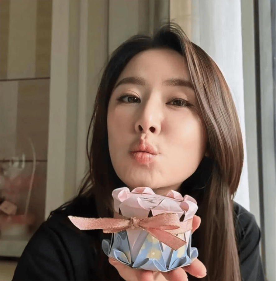 好家伙!林心如晒母亲节礼物,7岁小海豚全英文表白令人赞叹!