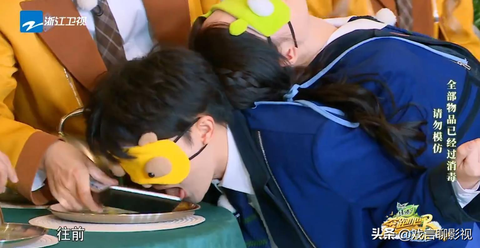 奔跑吧:大魔王周深清唱金曲,高情商巧妙化解尴尬,拉满节目看点