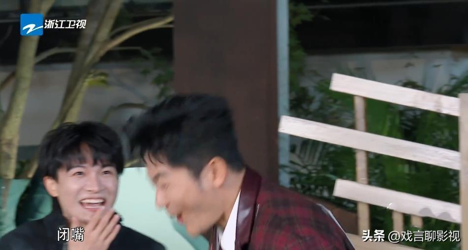 奔跑吧:大魔王周深清唱金曲,高情商巧妙化解尴尬,拉满节目看点