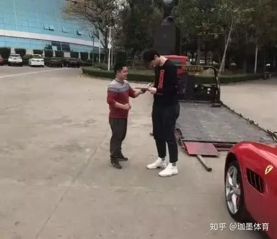 CBA顶级球星的豪车,郭艾伦钟情玛莎拉蒂,易建联座驾帕纳梅拉