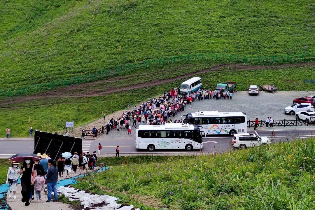 这个新疆最强草原,却在某书上毁誉参半!那拉提,到底值得不值