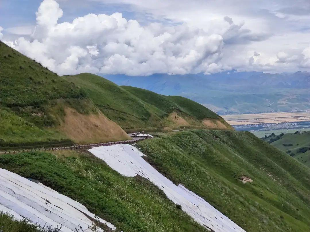 这个新疆最强草原,却在某书上毁誉参半!那拉提,到底值得不值