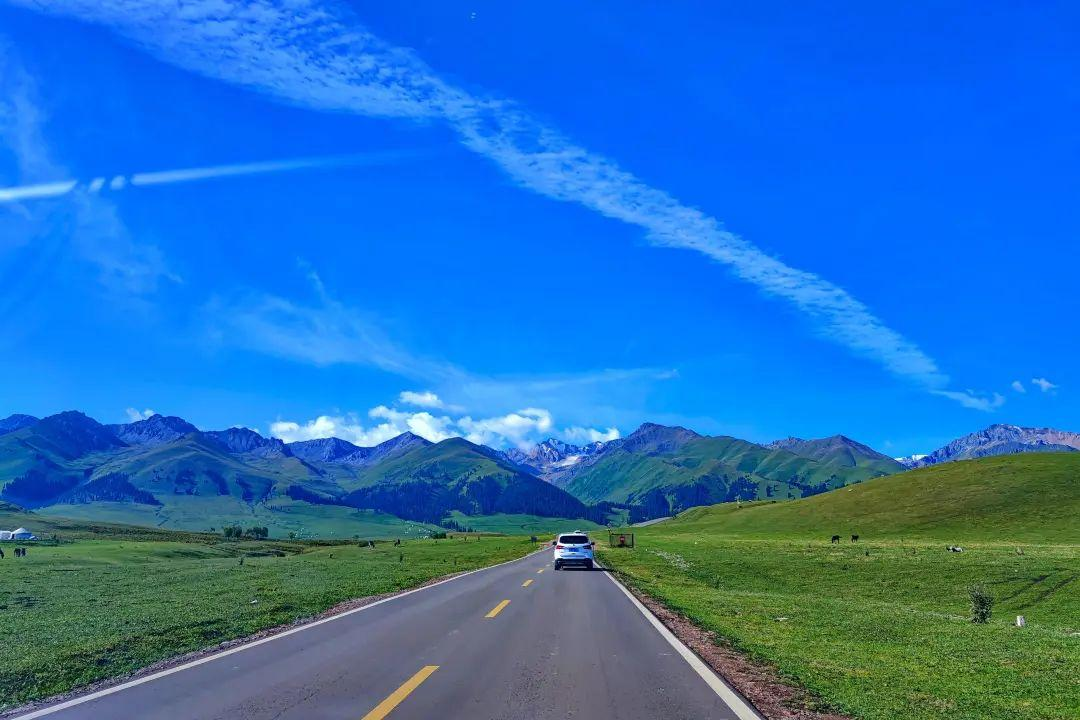 这个新疆最强草原,却在某书上毁誉参半!那拉提,到底值得不值
