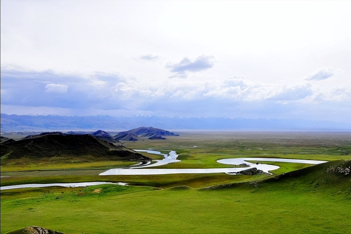 新疆的空中草原,随手拍下的风景都可以做壁纸