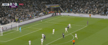 原创 哈兰德双响,孙兴慜错失绝佳机会:曼城2-0热刺冠军即将到手