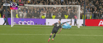 原创 哈兰德双响,孙兴慜错失绝佳机会:曼城2-0热刺冠军即将到手