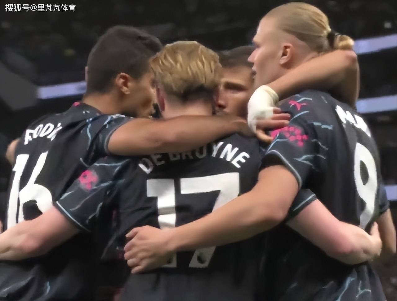 原创 哈兰德双响,孙兴慜错失绝佳机会:曼城2-0热刺冠军即将到手