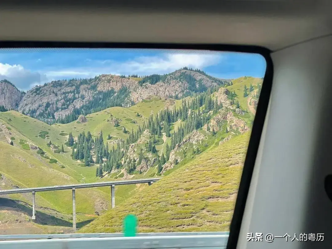 新疆是一个美丽而独特的地方,拥有壮丽的自然风光