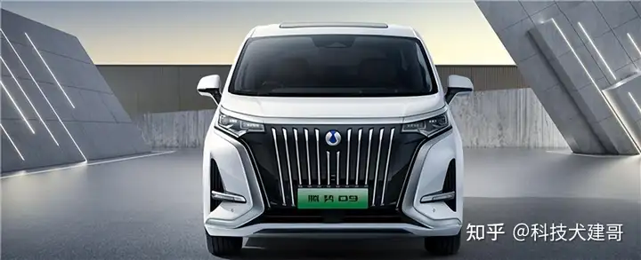 华为问界M9预计售价50万;腾势D9农村路况实测油耗5-6L