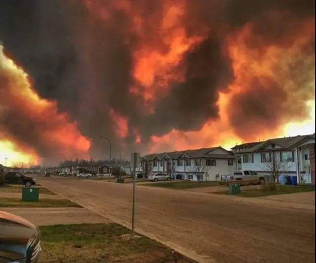 这不是灾难片,也不是中东战争,而是几天前真实发生的事情……