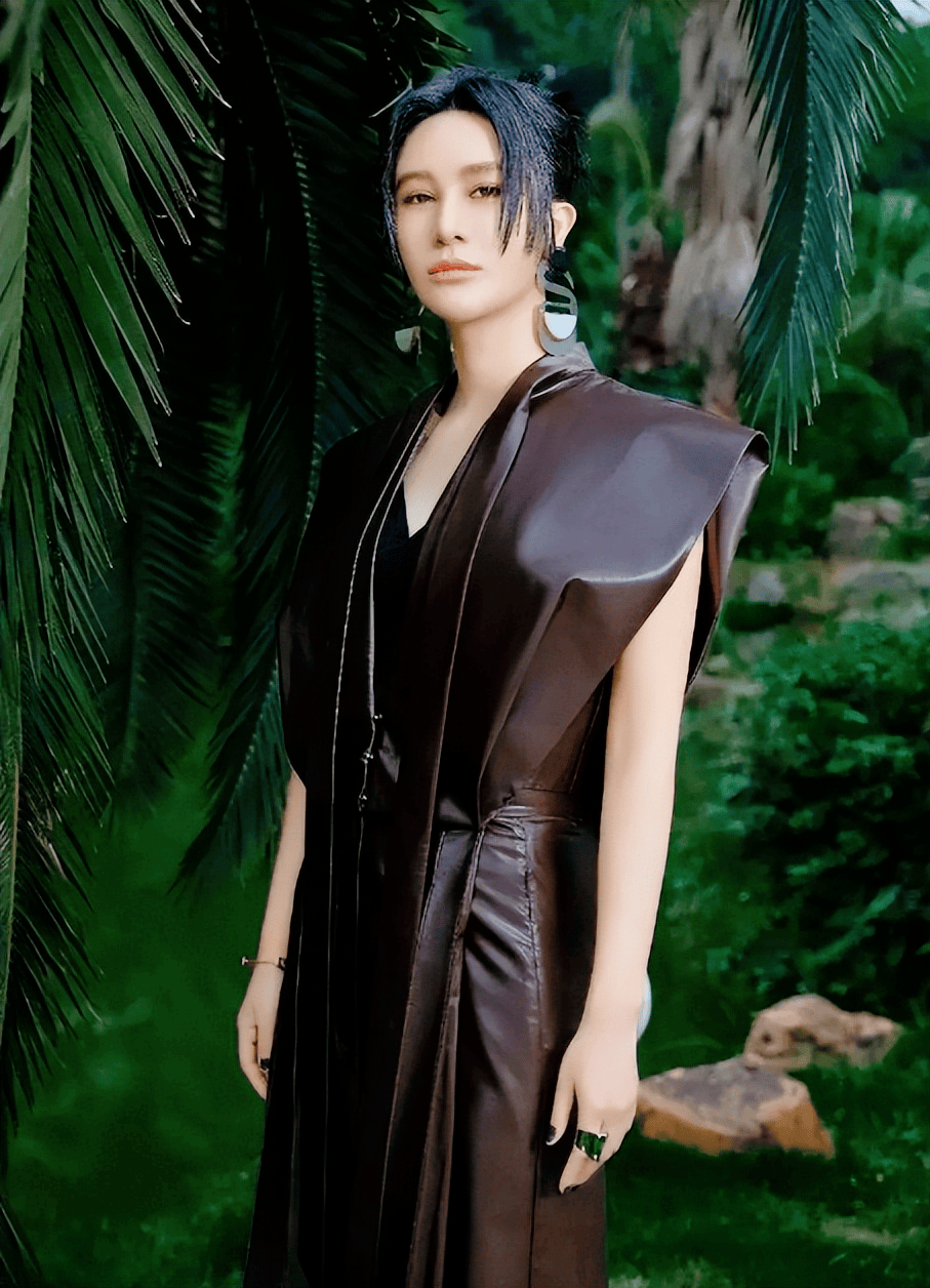 《乘风2024》舞台上的尚雯婕与何洁,合唱表演有何亮点?