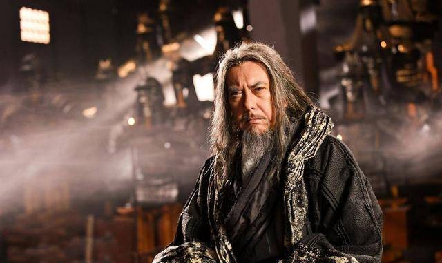 亚父范增墓发掘过程中,考古队发现一盗洞,专家看后:盗墓贼太傻