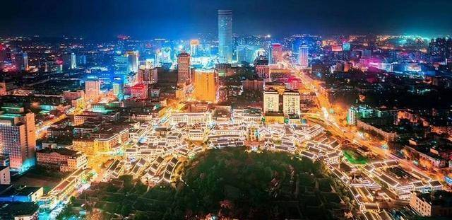 亚父范增墓发掘过程中,考古队发现一盗洞,专家看后:盗墓贼太傻