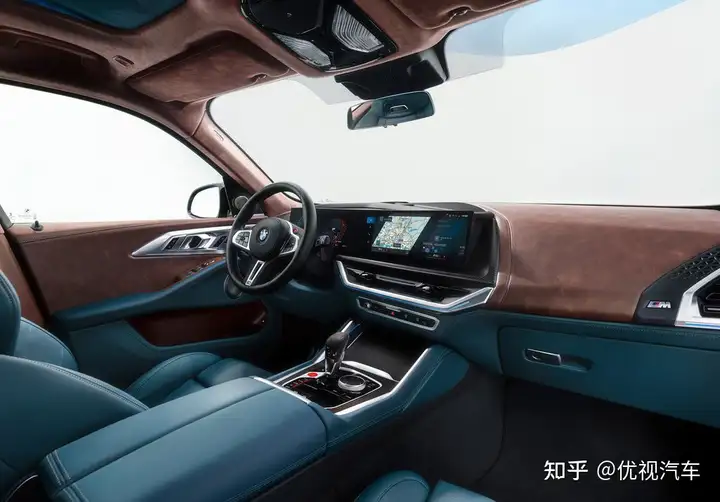 宝马XM官图正式发布,霸气造型强劲动力,4.3秒可破百