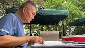 57岁“高考钉子户”梁实备战第28次高考:或是最后一次了