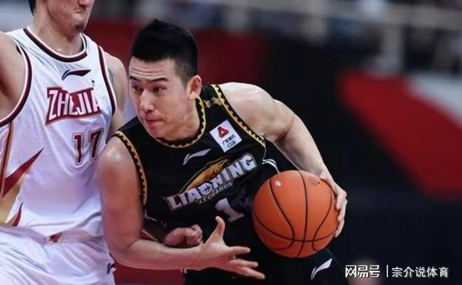 辽宁队争抢四川队大中锋,付豪选择上海放弃沈阳,赵继伟辟谣续约